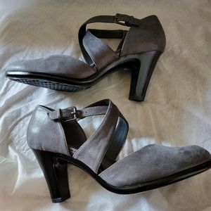 Aerosoles size 10 Gray Postage Pump